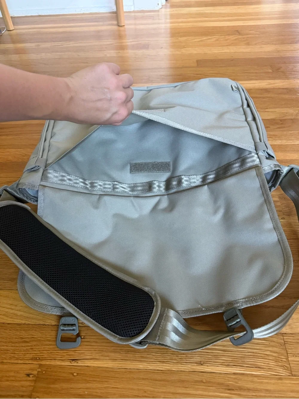 Chrome Industries Gray/Gold Messenger Bag with Reflective Strae